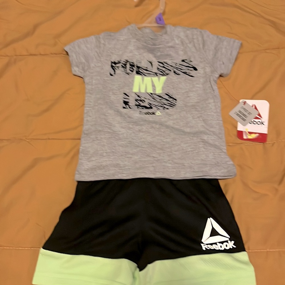 2pc Reebok boys short set